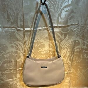 Liz Claiborne  cream/tan shoulder bag..   3-C1A